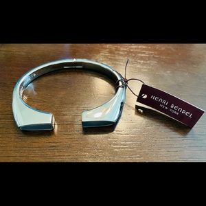 NWT Henri Bendel Hinge Cuff Bracelet
